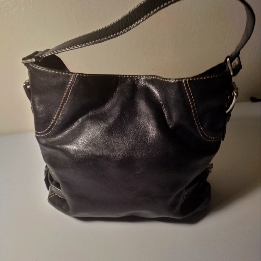Micheal kors bucket hand bag black